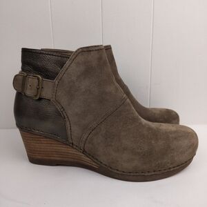 Dansko Shirley Suede Wedge Ankle Booties 41 10